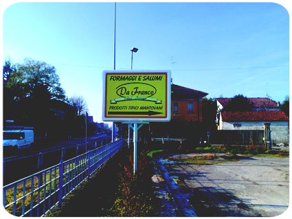 Cartelloni pubblicitari Cartelloni pubblicitari permanenti di varie misura